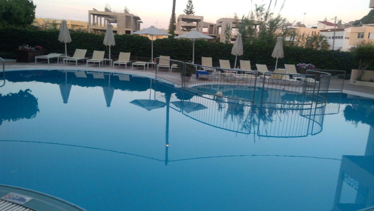 Melina Beach Platanias  Exterior photo