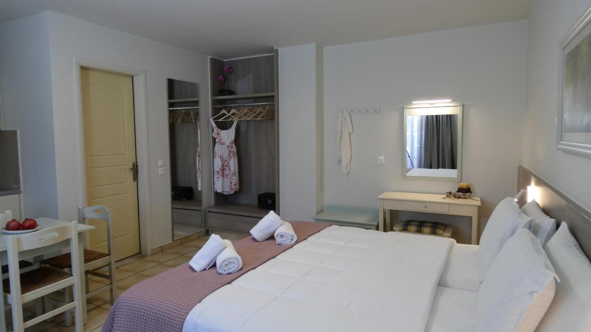 Melina Beach Platanias  Exterior photo